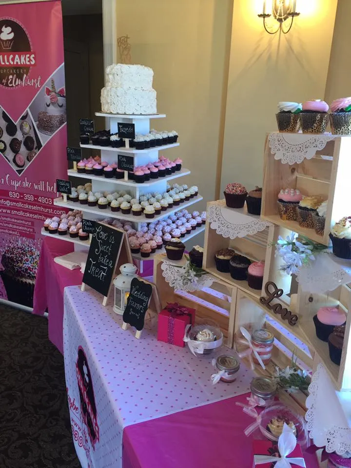 Smallcakes- A Cupcakery Elmhurst Bakeries in Elmhurst, IL