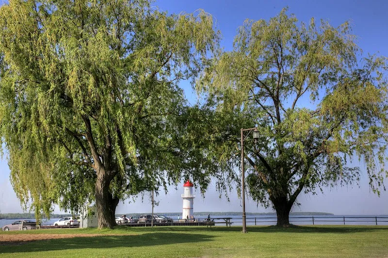 St. Louis Park park in Dollard-des-Ormeaux, QC