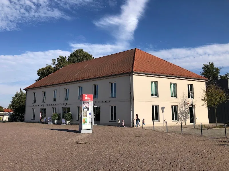 Stadtbibliothek Oranienburg library in Oranienburg, BB