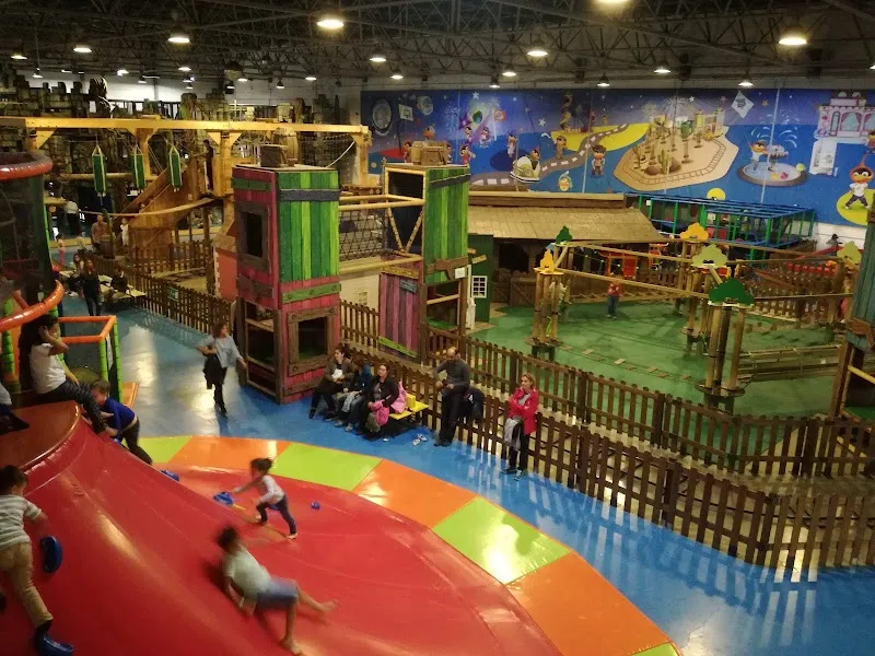 Stardust Park amusement center in Forest, BRU