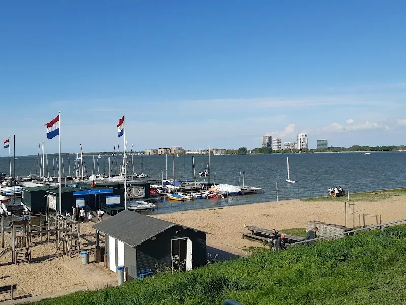 Strand Muiderberg sports activity location in Muiden, NH