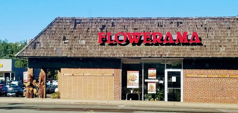 Stratford Hills Shopping Center shopping mall in Bon Air, VA