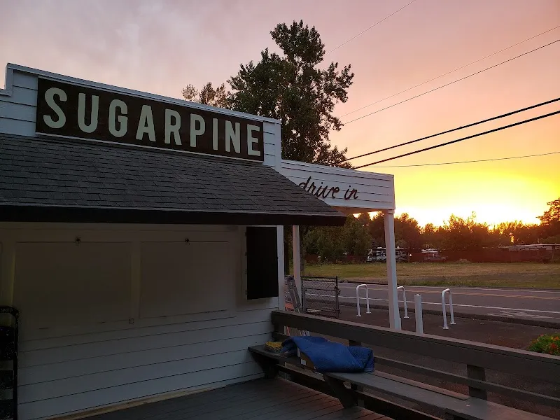Sugarpine Drive-In restaurant in Troutdale, OR