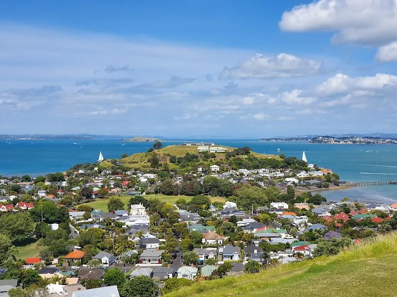 Takarunga / Mount Victoria mountain peak in Devonport, AKL