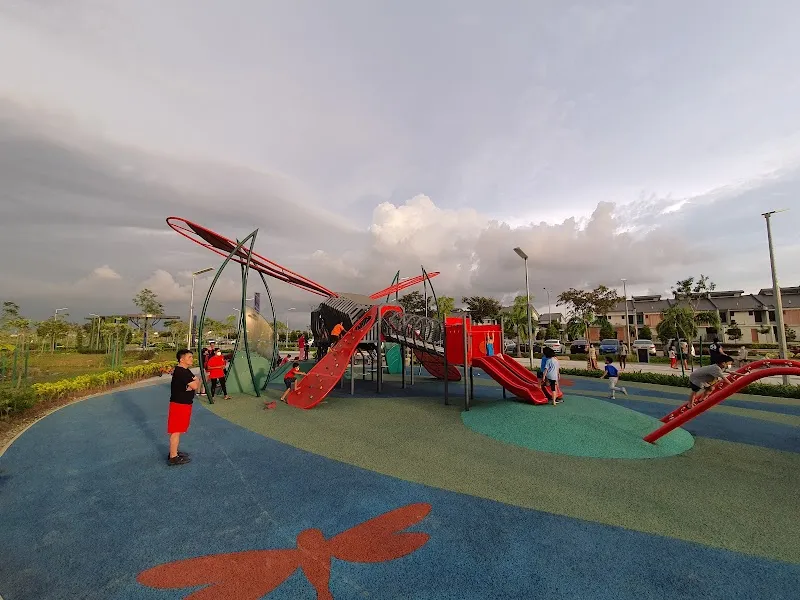 Taman Bandar Klang park in Klang, SG