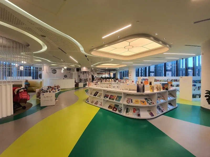 Tampines Library library in Tampines, SG