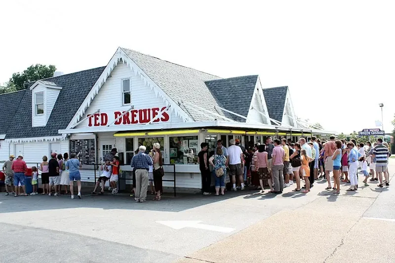 Ted Drewes Frozen Custard Ice Cream & Frozen Yogurt in Ladue, MO