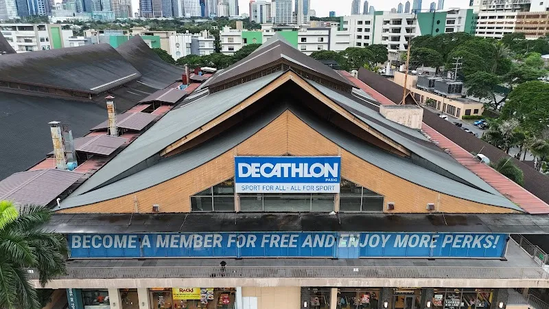 Tiendesitas shopping mall in Quezon City, NCR