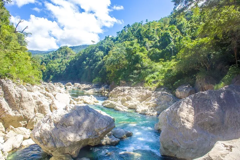 Tinipak Falls nature in Naga City, CV