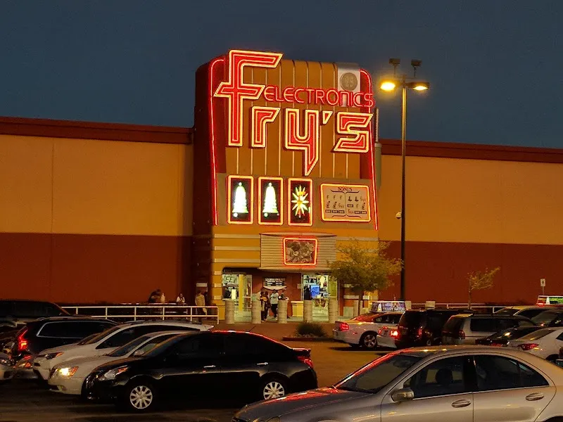 Town Square Las Vegas Shopping Centers in Anthem, NV