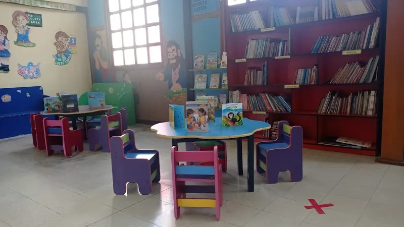 Train of Knowledge library in Surco, Lima