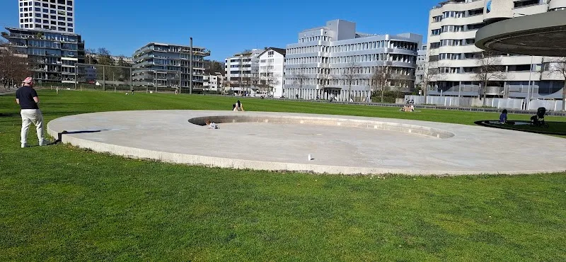 Traugott Wahlen Park park in Seebach, ZH