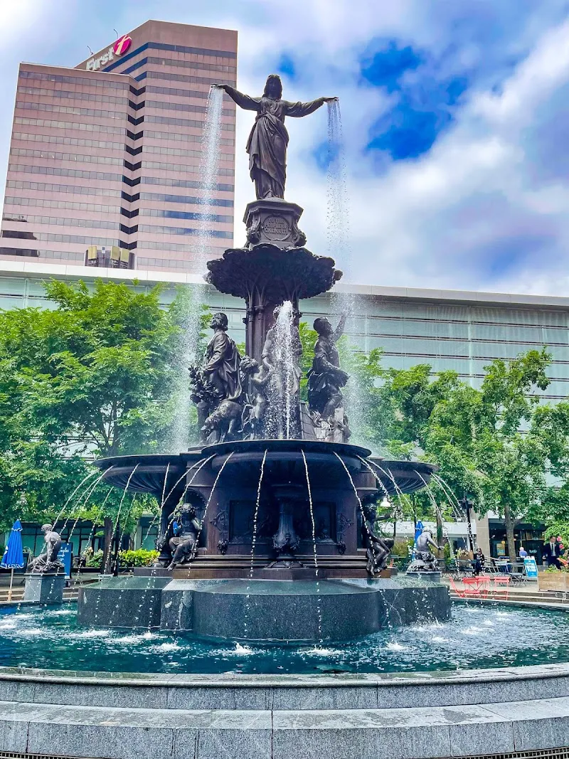 Tyler Davidson Fountain fountain in Hyde Park, OH