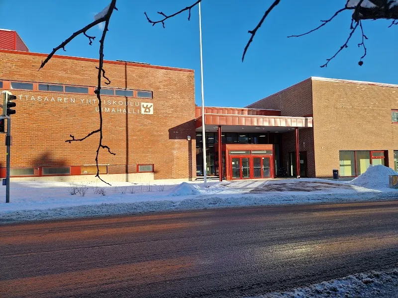 Uimahalli - Lauttasaaren yhteiskoulu swimming pool in Espoonlahti, Uusimaa