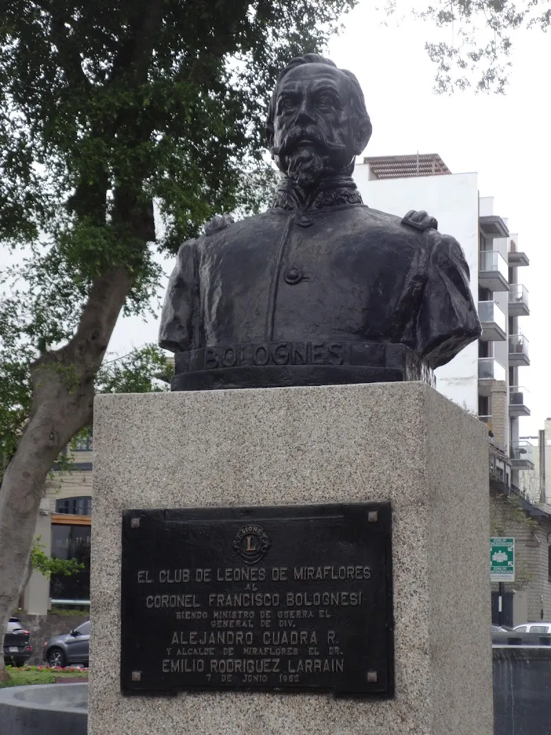 Óvalo Francisco Bolognesi park in Barranco, Lima