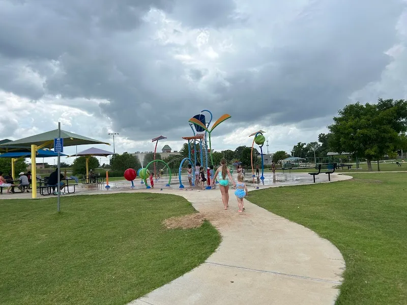 Veterans Park park in Glenpool, OK