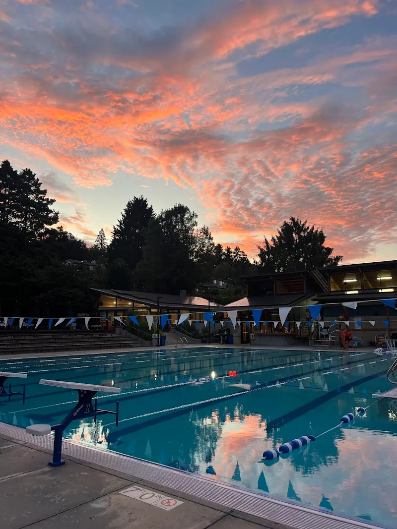 View Ridge Swim & Tennis Club sports club in Shoreline, WA