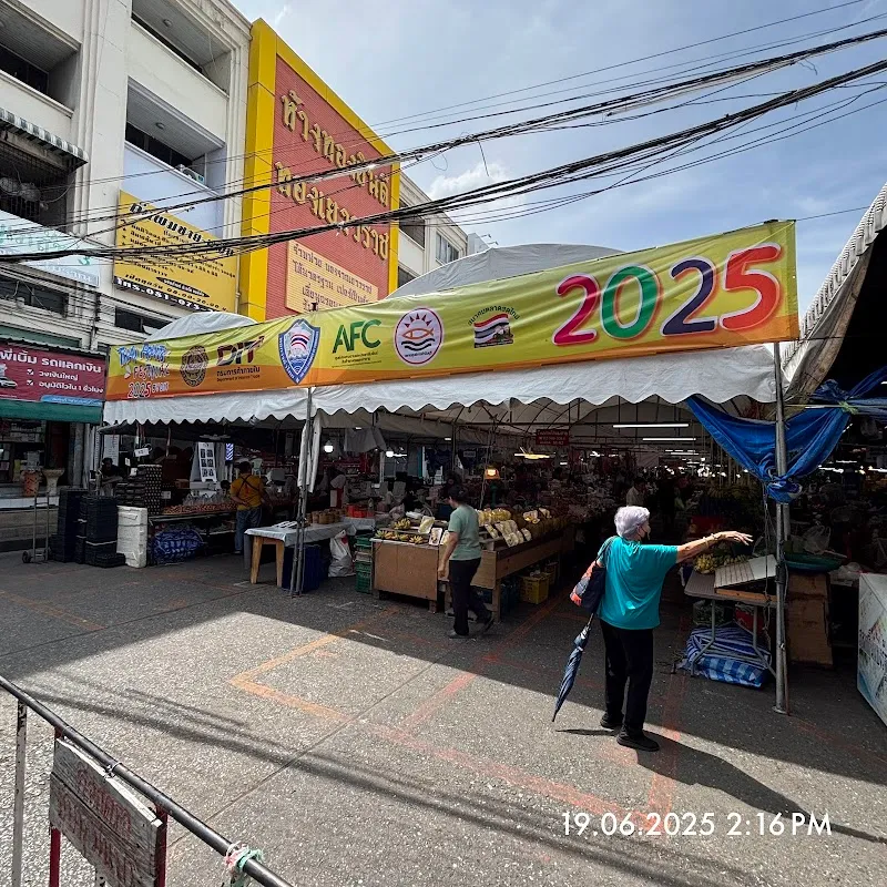 Wat Bot Khlong Market restaurant in Min Buri, BKK
