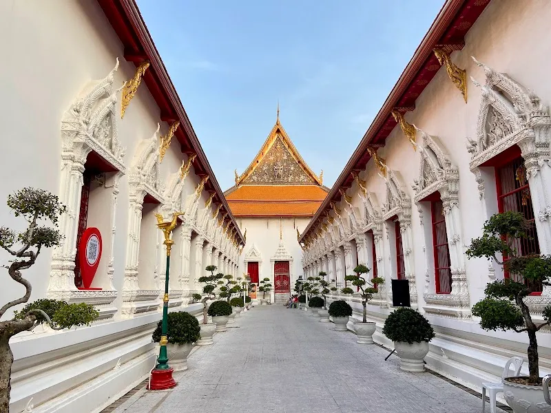 Wat Mahadhatu Yuvaraj Rangsarit Rajavaramahavihar buddhist temple in Rattanakosin, BKK