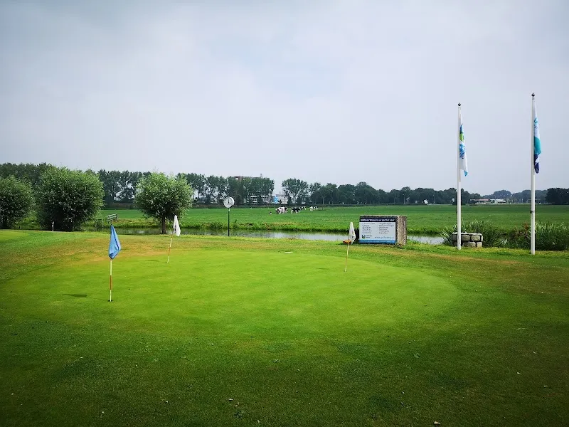 Weesp Sports Hall Aetsveld sports complex in Weesp, NH