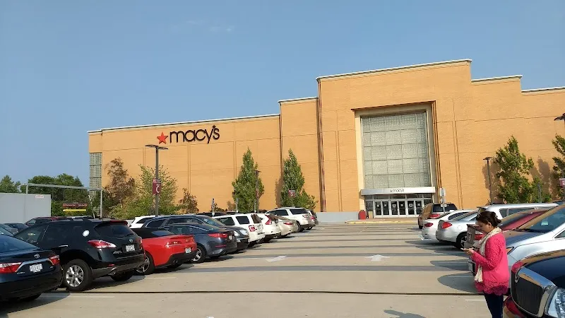 West County Center shopping mall in Ballwin, MO