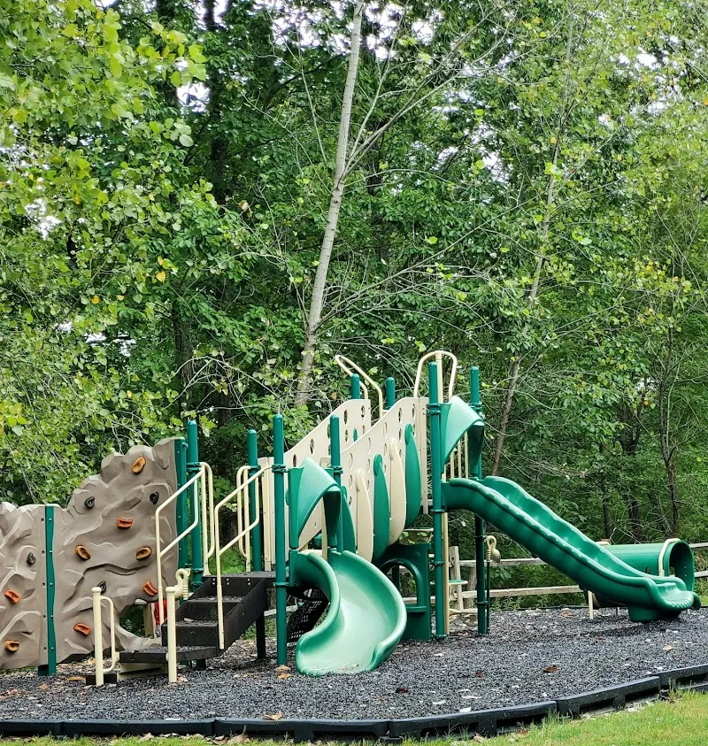 Windsong Bay Park park in Tega Cay, SC