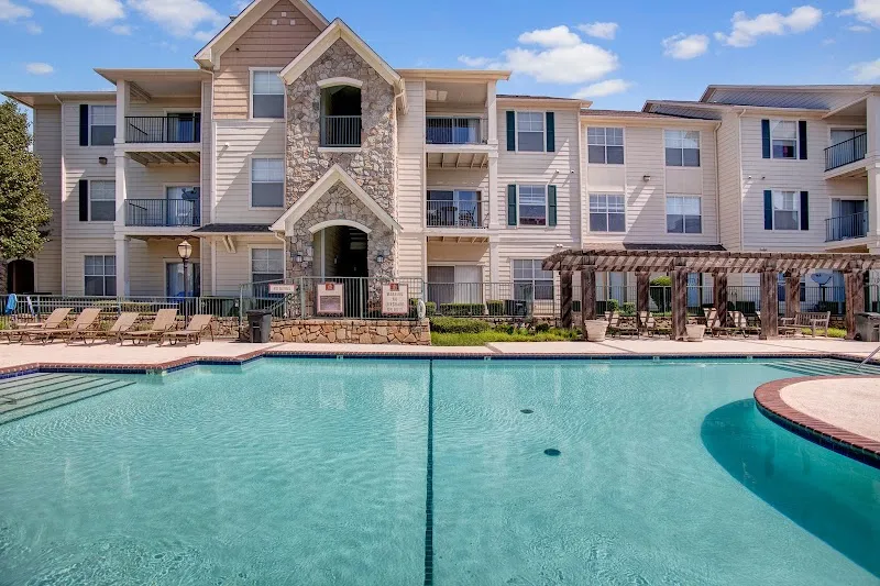 Woodland Park apartment complex in Tulsa, OK