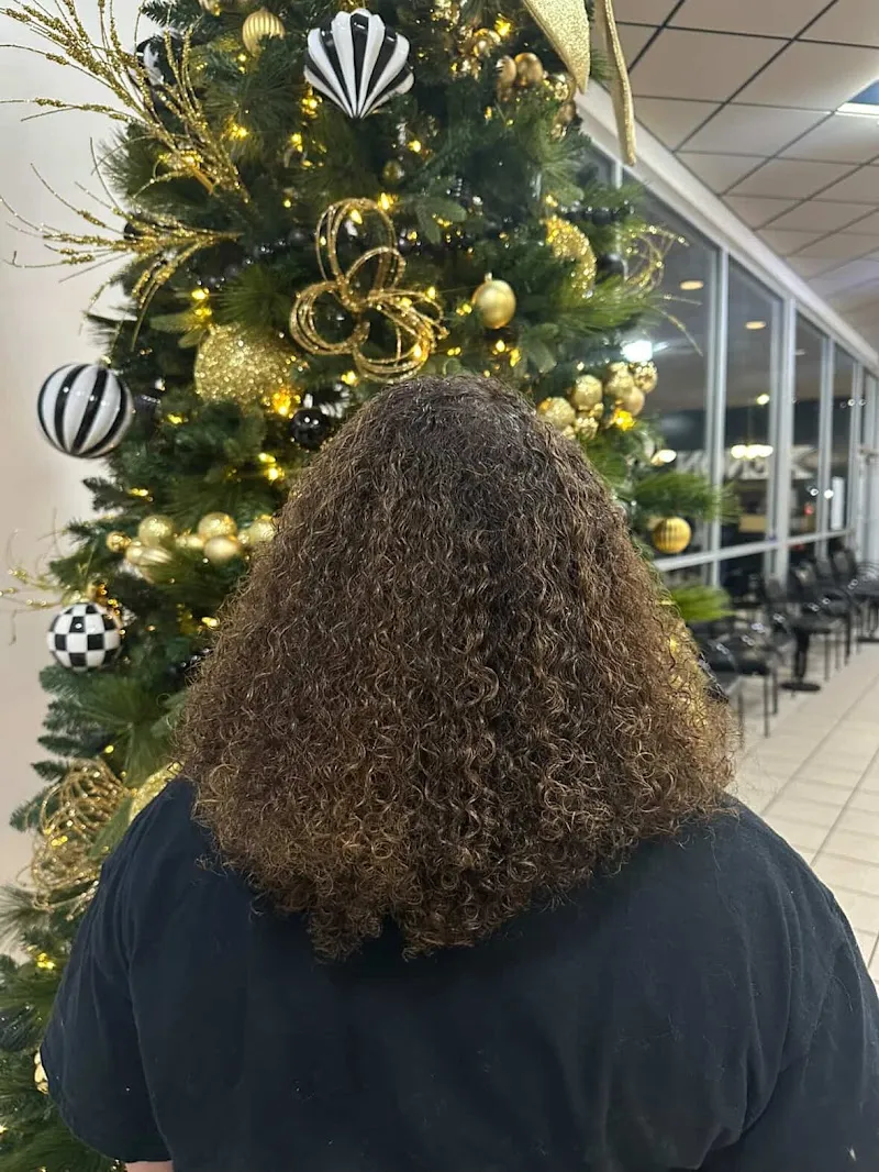 Xenon A Stephanie Moss Academy nail salon in Ralston, NE