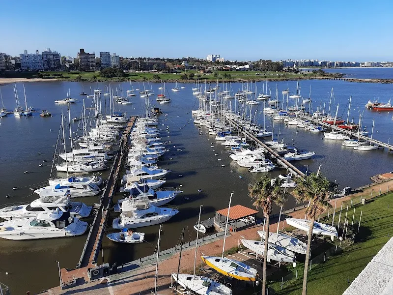 Yacht Club Uruguayo marina in Buceo, MVD