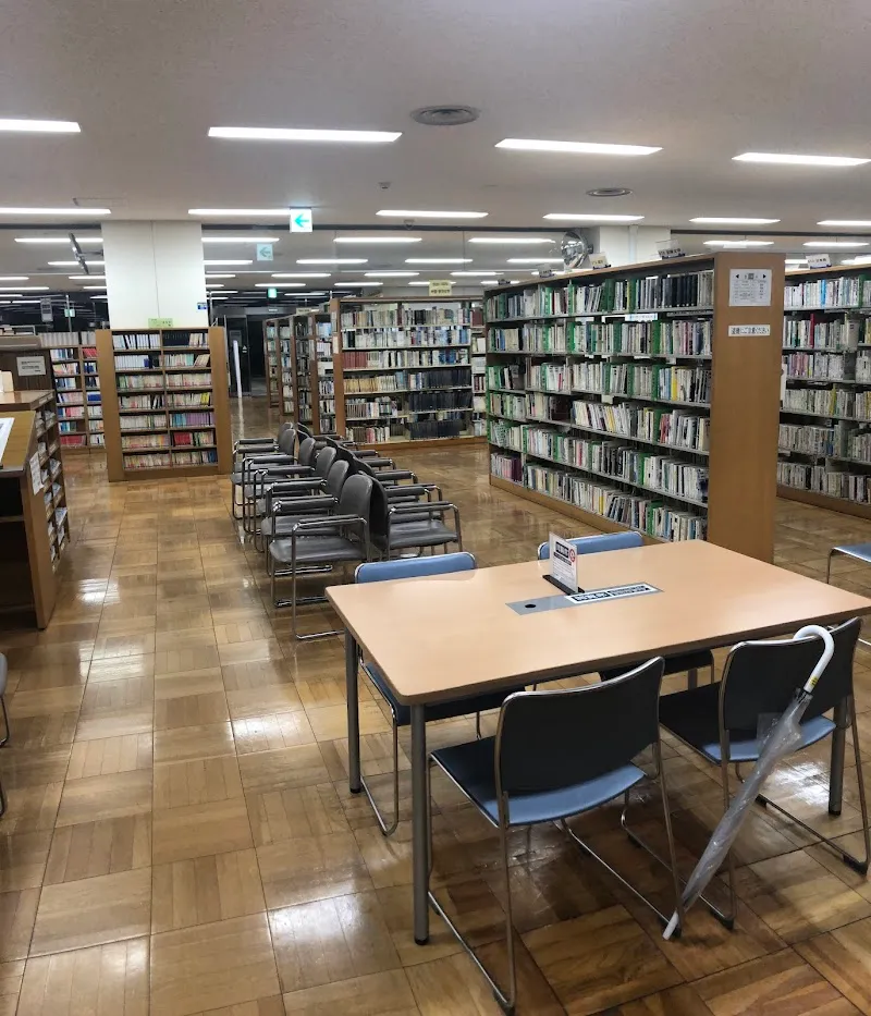 Yokohama Totsuka Library library in Totsuka, Kanagawa